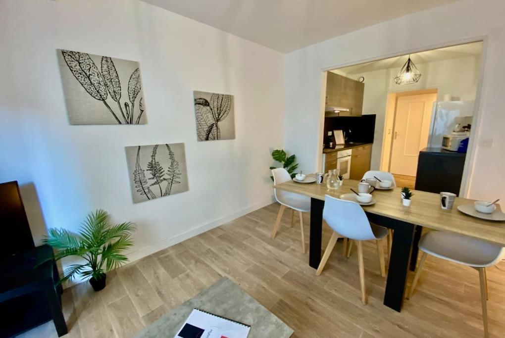 Le Carmen - Terrace - Garage Apartment Nimes Exterior photo